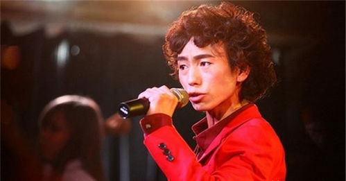 聚光灯外的孤独 从舞台到病房，一位歌手的精神分裂症与演艺经纪反思